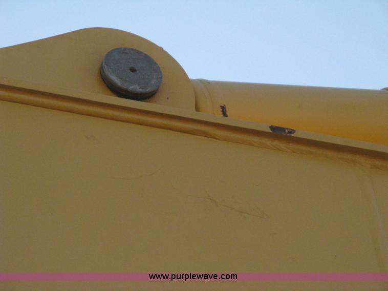 image for item 8019 John Deere 200LC excavator