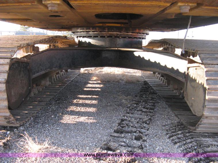 image for item 8019 John Deere 200LC excavator