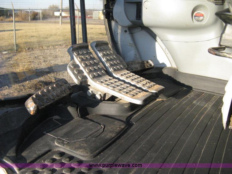 image for item 8019 John Deere 200LC excavator