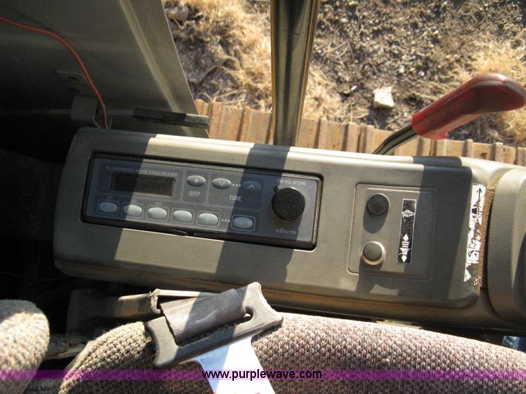 image for item 8019 John Deere 200LC excavator