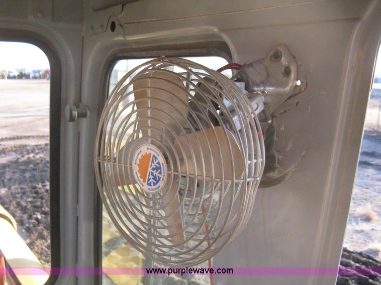 image for item 8019 John Deere 200LC excavator