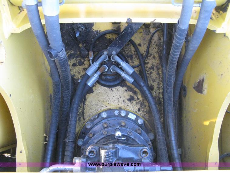image for item 8019 John Deere 200LC excavator