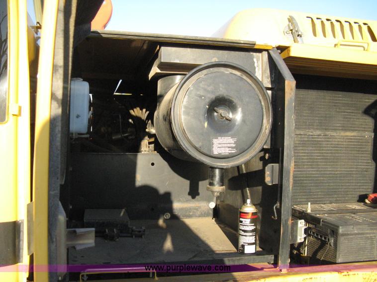 image for item 8019 John Deere 200LC excavator