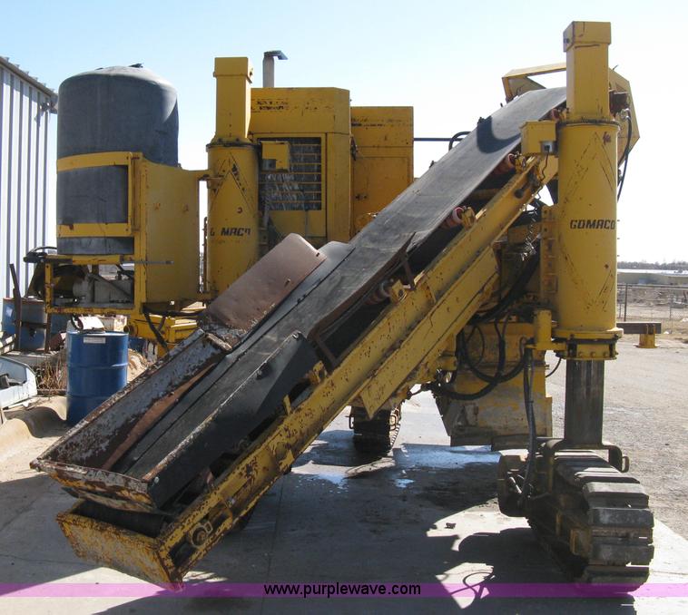 image for item 8020 Gomaco GT3600 curb machine
