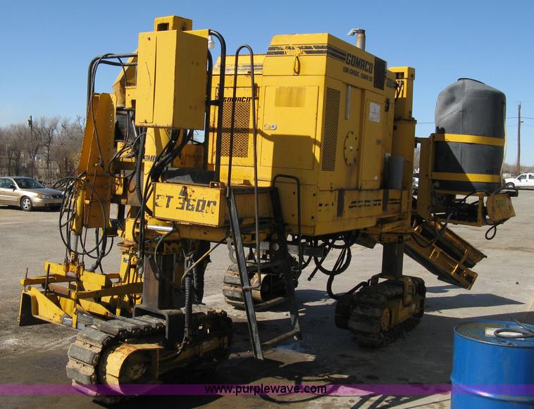 image for item 8020 Gomaco GT3600 curb machine