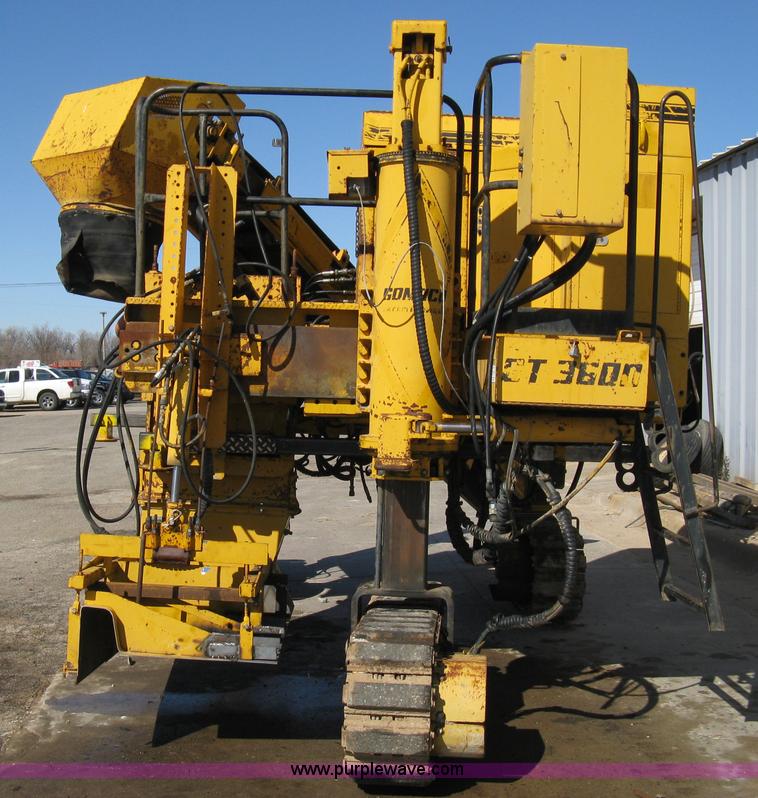 image for item 8020 Gomaco GT3600 curb machine