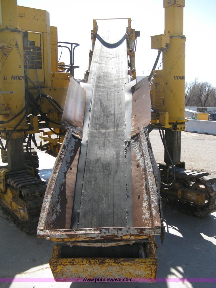 image for item 8020 Gomaco GT3600 curb machine