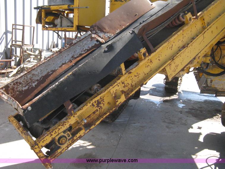 image for item 8020 Gomaco GT3600 curb machine