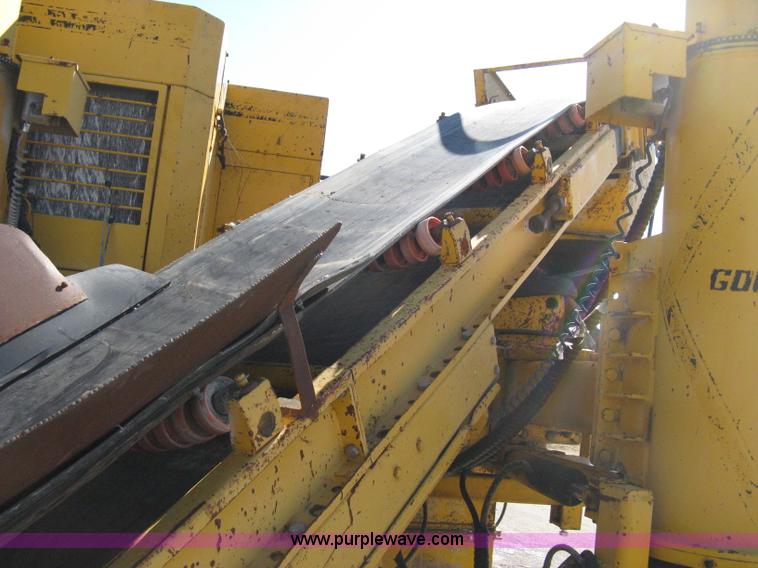 image for item 8020 Gomaco GT3600 curb machine