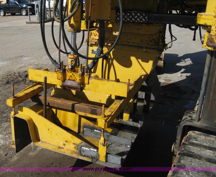 image for item 8020 Gomaco GT3600 curb machine