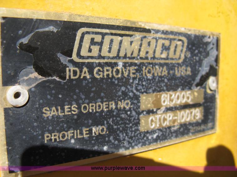 image for item 8020 Gomaco GT3600 curb machine