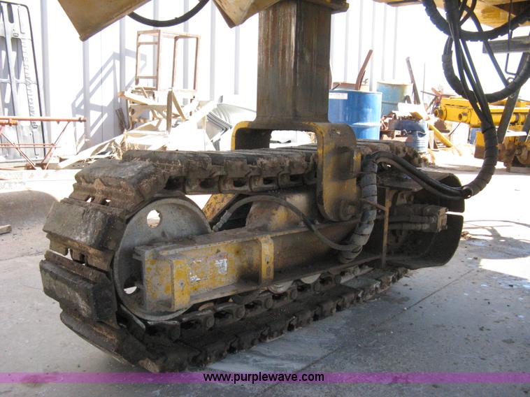 image for item 8020 Gomaco GT3600 curb machine