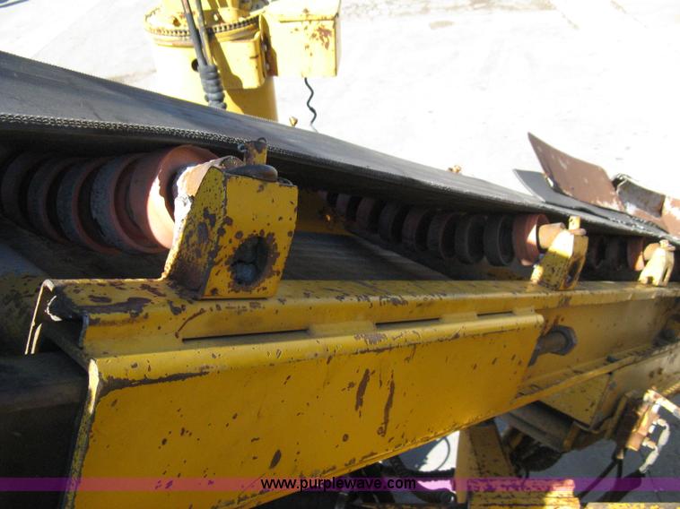 image for item 8020 Gomaco GT3600 curb machine