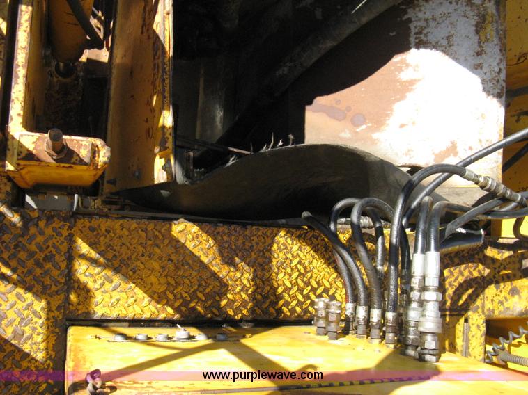 image for item 8020 Gomaco GT3600 curb machine