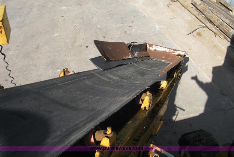 image for item 8020 Gomaco GT3600 curb machine