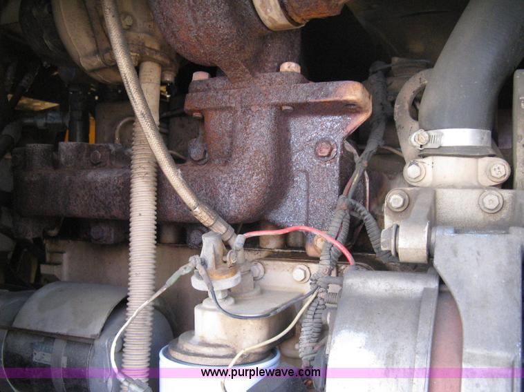 image for item 8020 Gomaco GT3600 curb machine