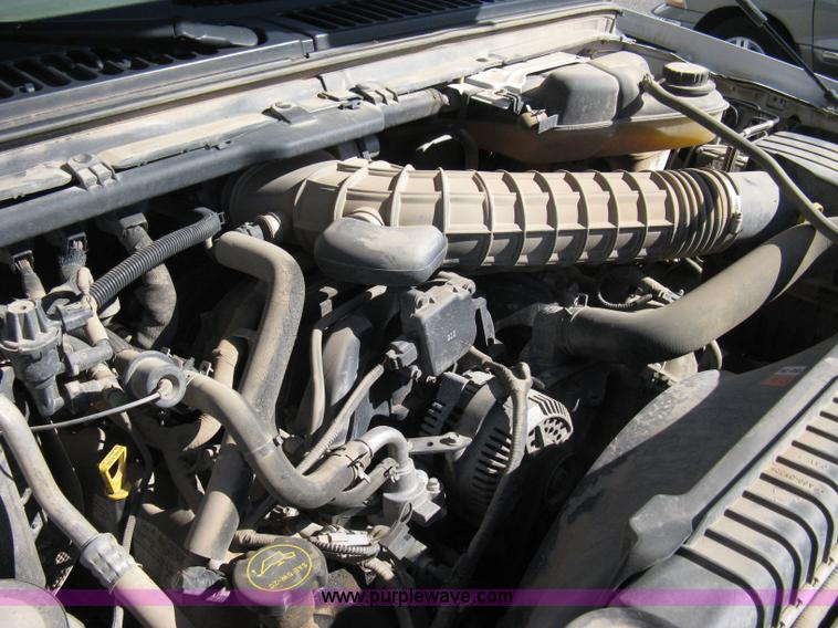 image for item 8021 2006 Ford F350 XL Super Duty crew cab pickup truck