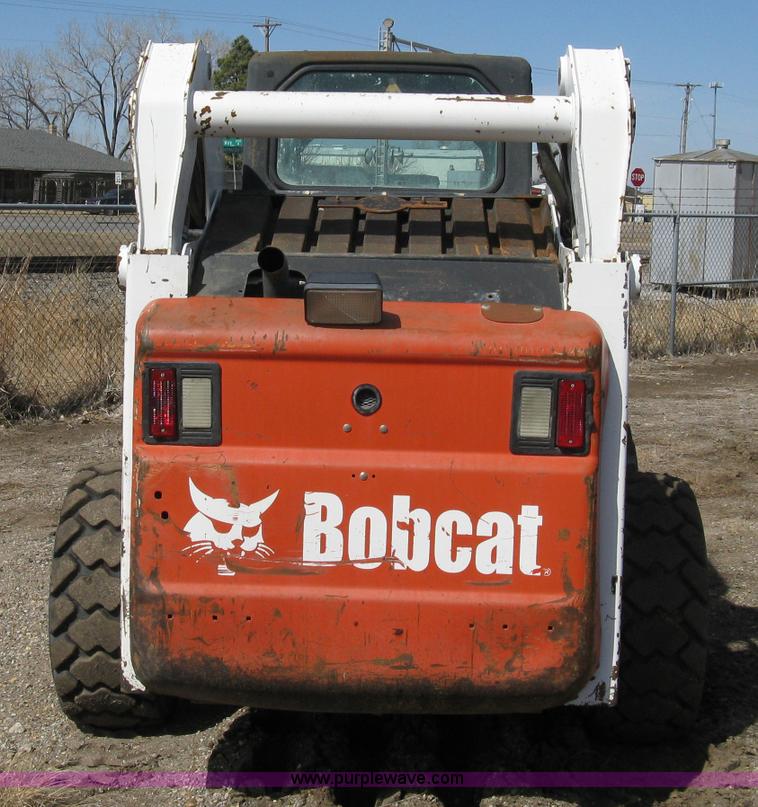 image for item 8038 2004 Bobcat S250 skid loader