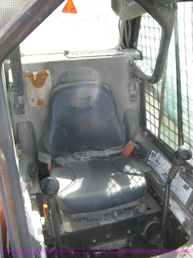 image for item 8038 2004 Bobcat S250 skid loader