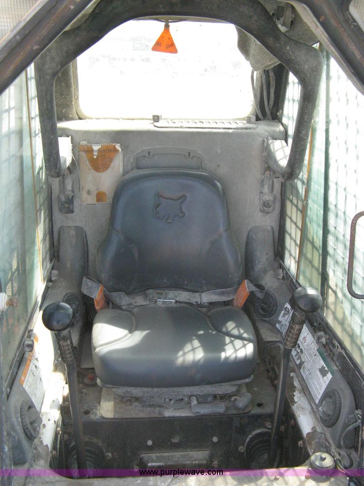 image for item 8038 2004 Bobcat S250 skid loader