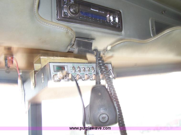 image for item 8082 1989 Peterbilt 379 semi truck