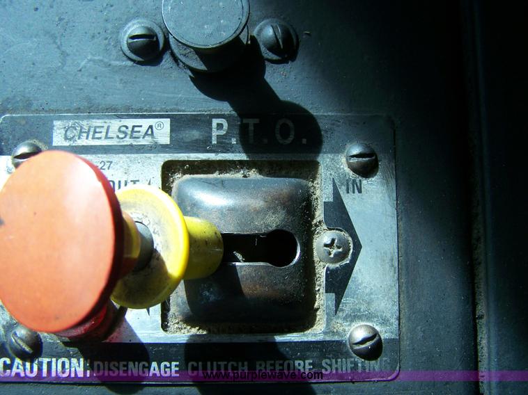 image for item 8082 1989 Peterbilt 379 semi truck