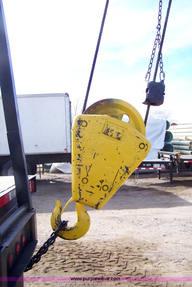 image for item 8083 1984 Ford LT8000 semi truck with Terex RO boom