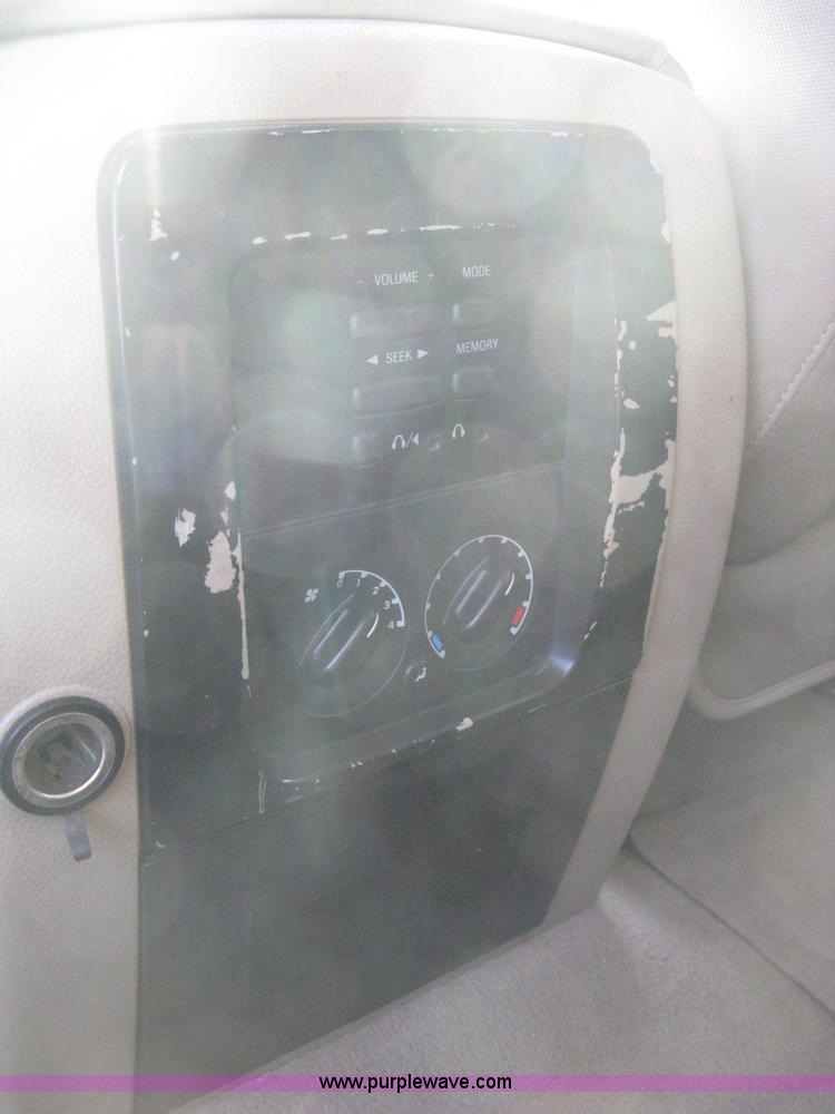 image for item 8087 2004 Ford Expedition XLT SUV