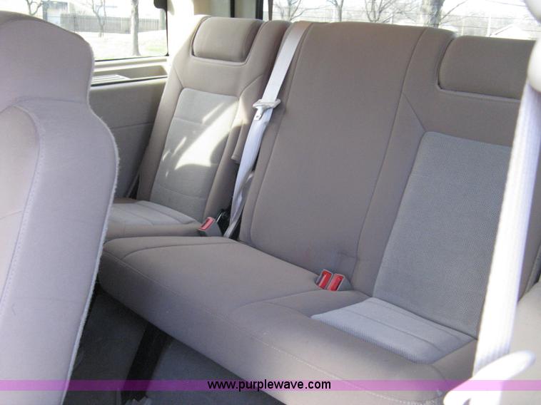 image for item 8087 2004 Ford Expedition XLT SUV