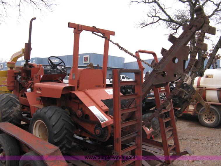 image for item 8232 Ditch Witch R40 trencher and trailer