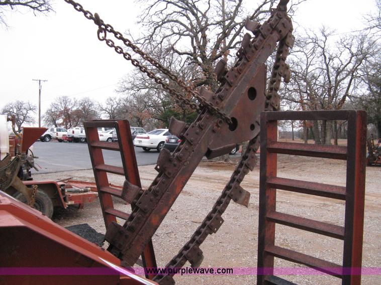 image for item 8232 Ditch Witch R40 trencher and trailer