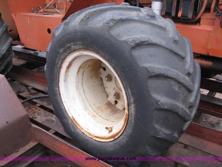 image for item 8232 Ditch Witch R40 trencher and trailer