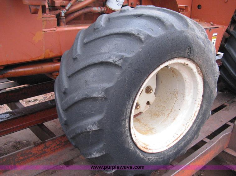 image for item 8232 Ditch Witch R40 trencher and trailer