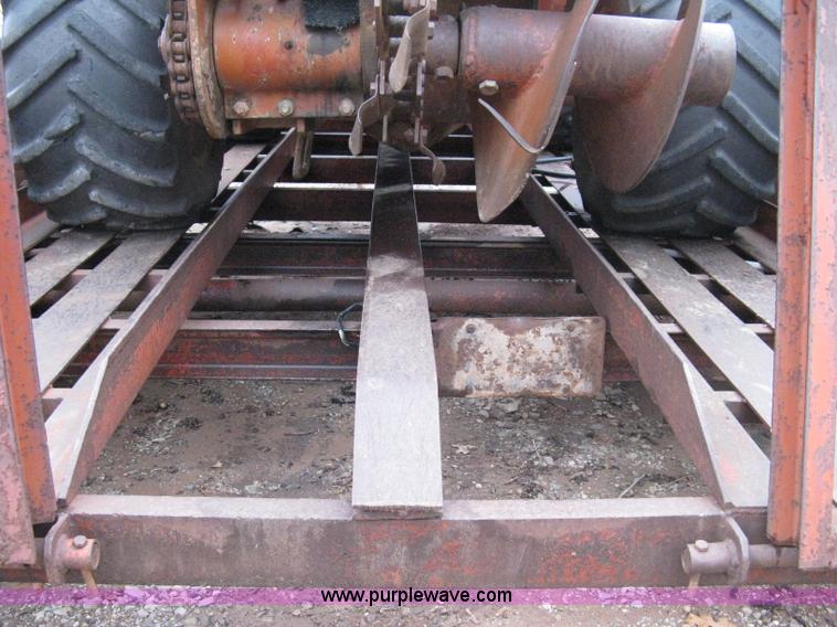 image for item 8232 Ditch Witch R40 trencher and trailer