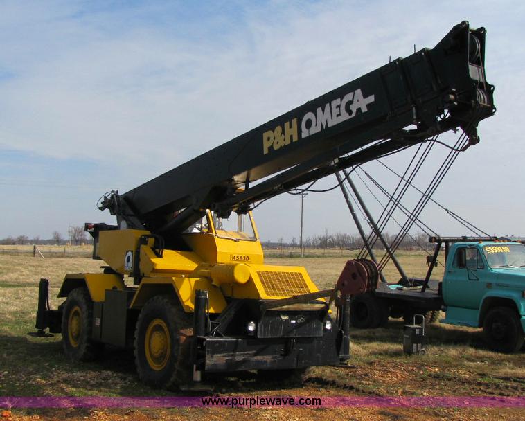 image for item 8391 P & H Omega 20 RT crane