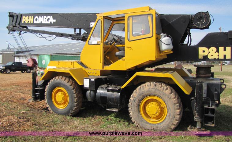 image for item 8391 P & H Omega 20 RT crane