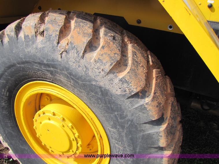 image for item 8391 P & H Omega 20 RT crane