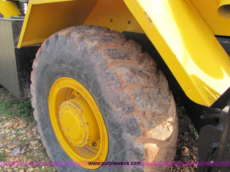 image for item 8391 P & H Omega 20 RT crane