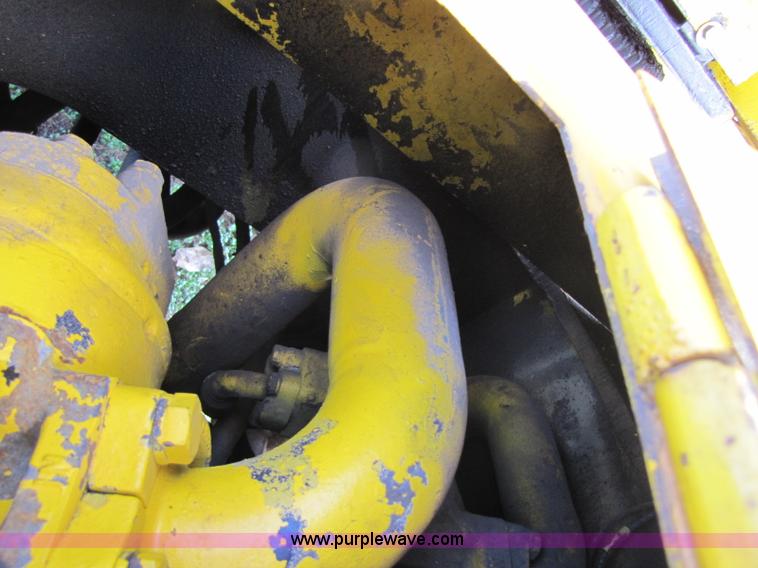 image for item 8391 P & H Omega 20 RT crane