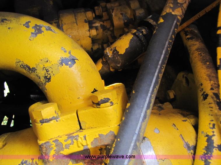 image for item 8391 P & H Omega 20 RT crane