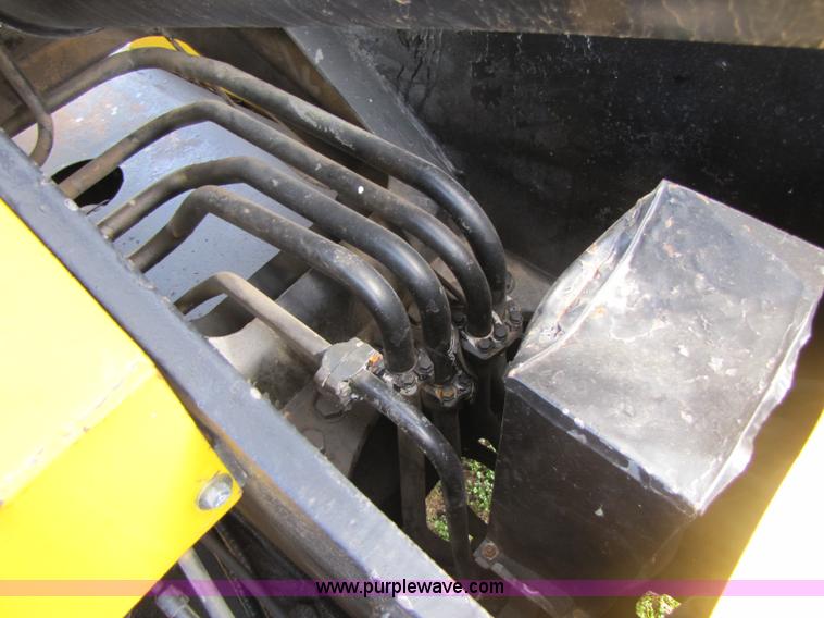 image for item 8391 P & H Omega 20 RT crane