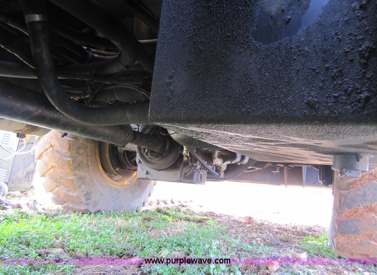 image for item 8391 P & H Omega 20 RT crane