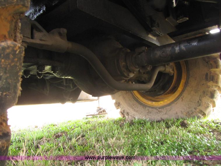 image for item 8391 P & H Omega 20 RT crane