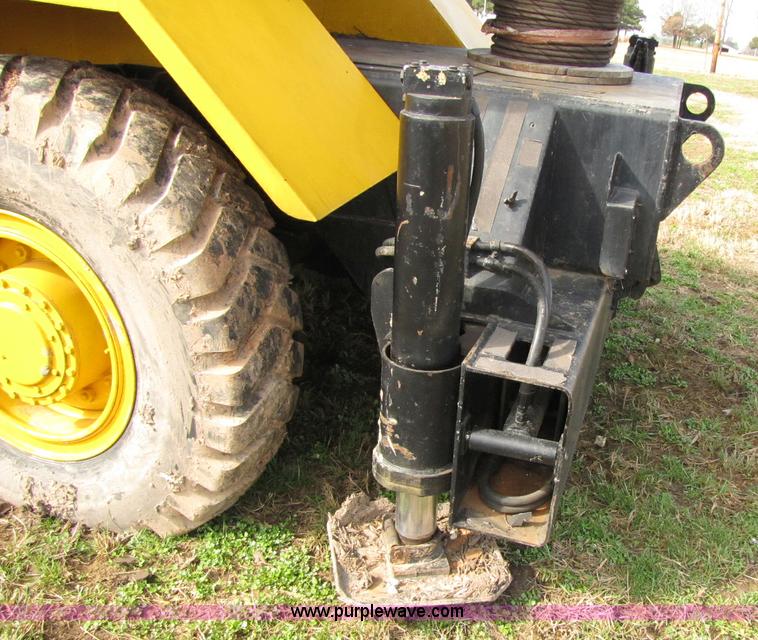 image for item 8391 P & H Omega 20 RT crane