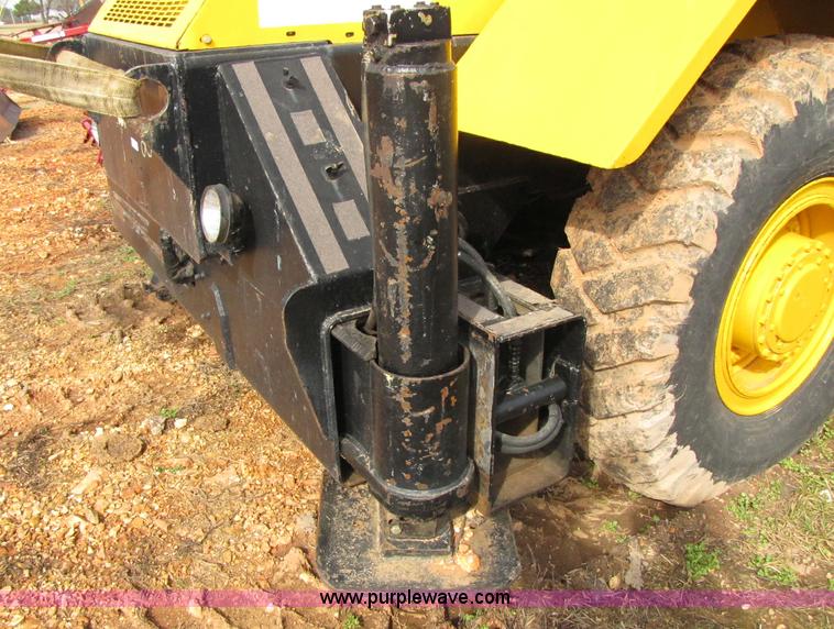 image for item 8391 P & H Omega 20 RT crane