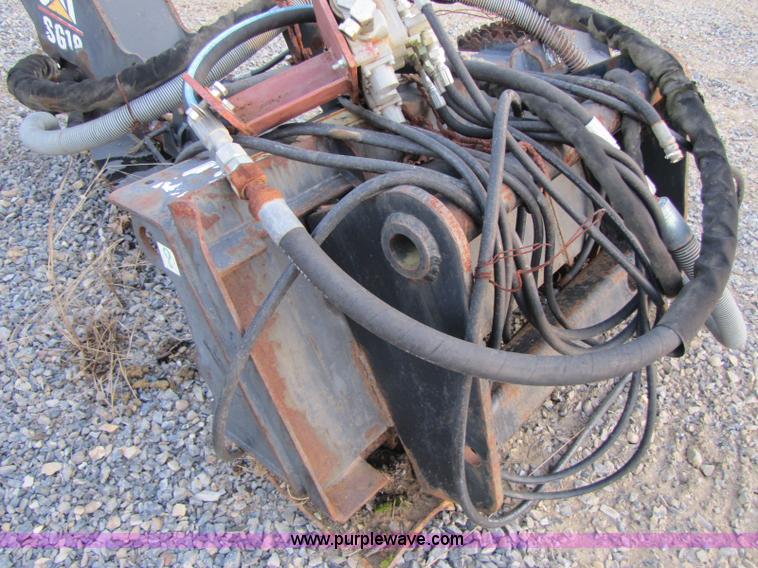 image for item 8400 Caterpillar SG18 stump grinder