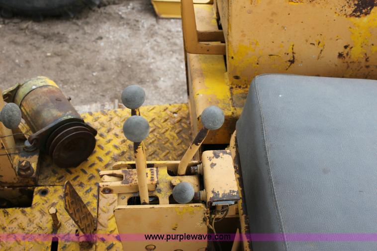 image for item 9365 1967 Case 1150 dozer