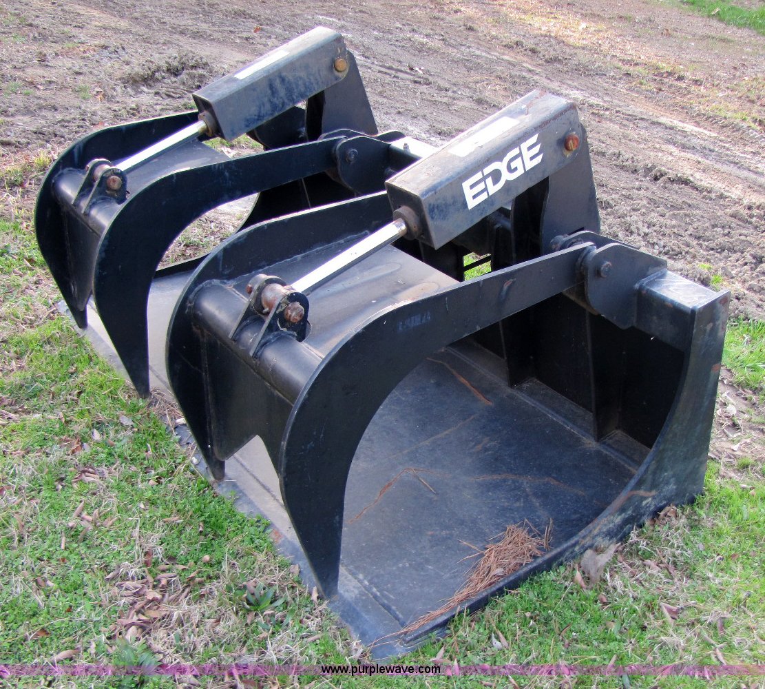 Edge 66" grapple bucket in Mena, AR Item 8395 sold Purple Wave