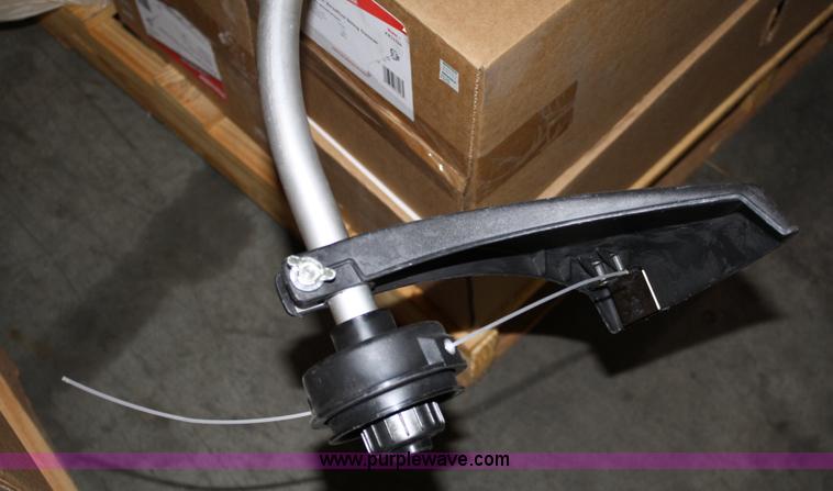 image for item 4641 (5) Homelite Mighty Lite 26cc string trimmers