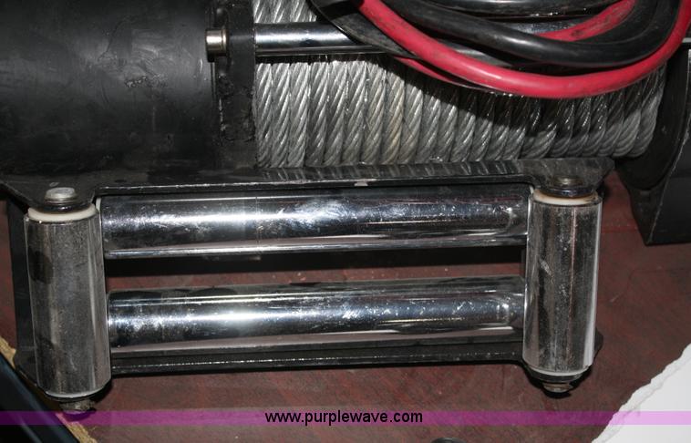 image for item 4681 Cummins Industrial Tools 10,000lb 12V winch